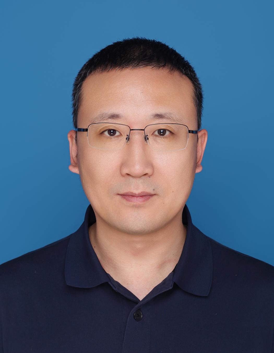 李东